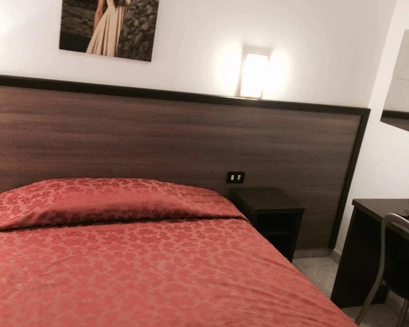 Domus Guesthouse Mediolan Hotel