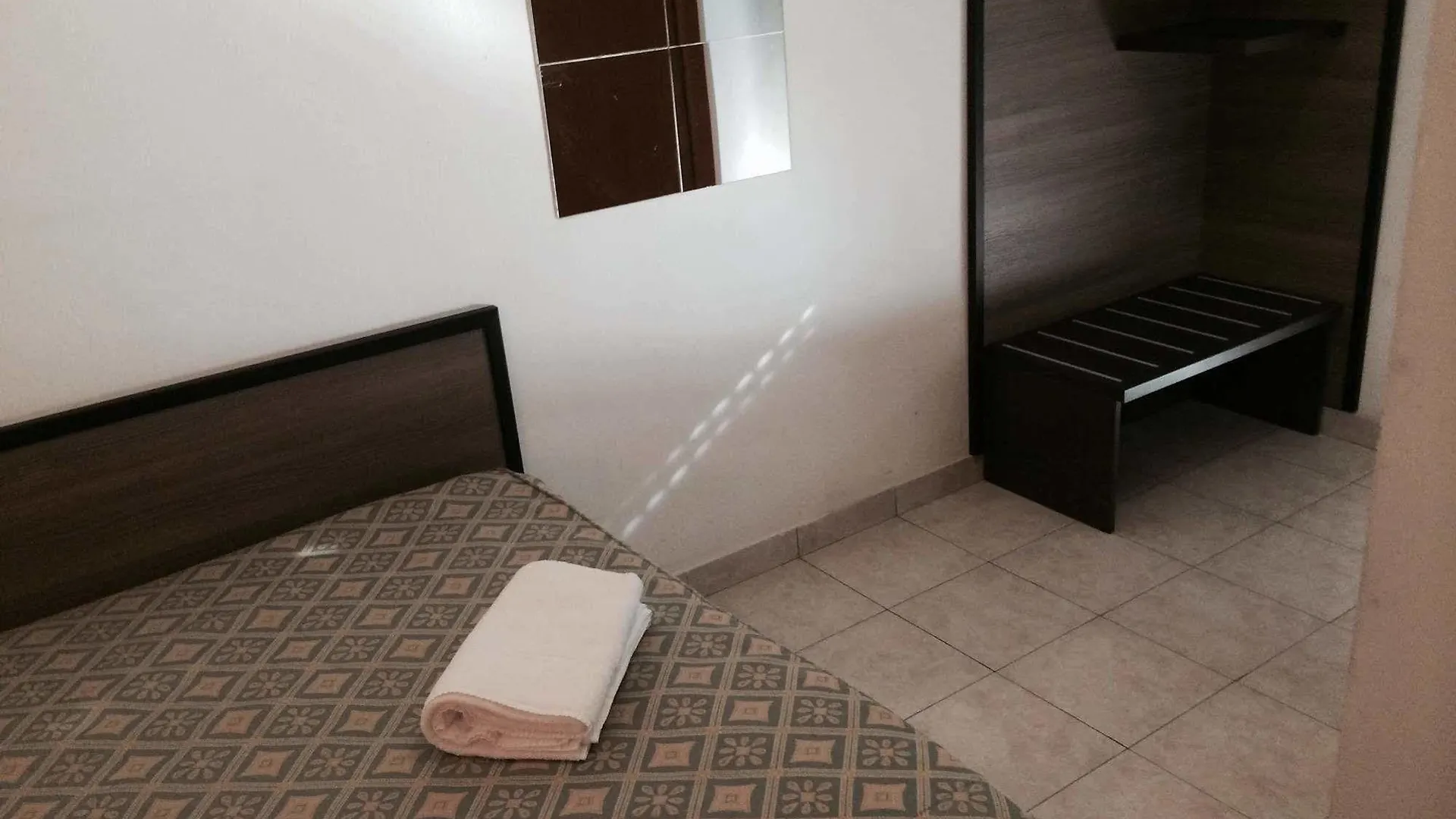Kontakt z Domus Guesthouse